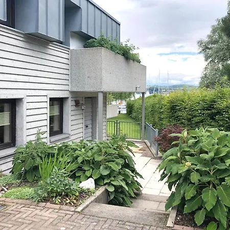 Zwischen Hafen Und Strandbad * Konstanz