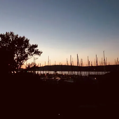 Zwischen Hafen Und Strandbad Apartament