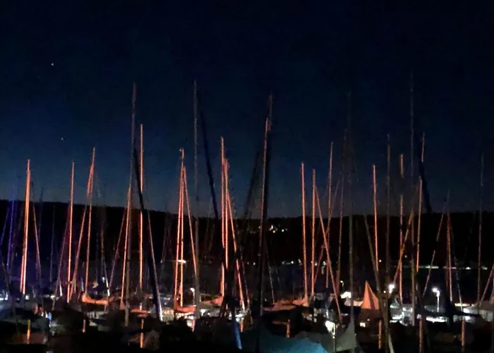 Zwischen Hafen Und Strandbad Apartman *