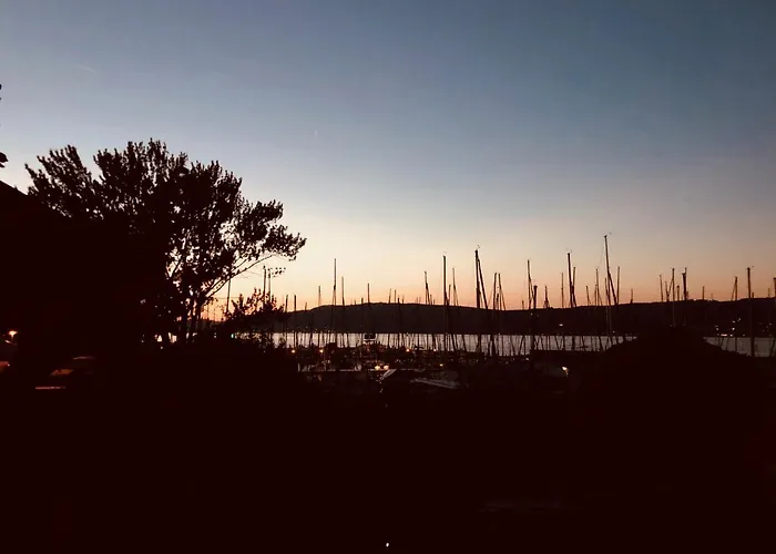 Zwischen Hafen Und Strandbad Apartman